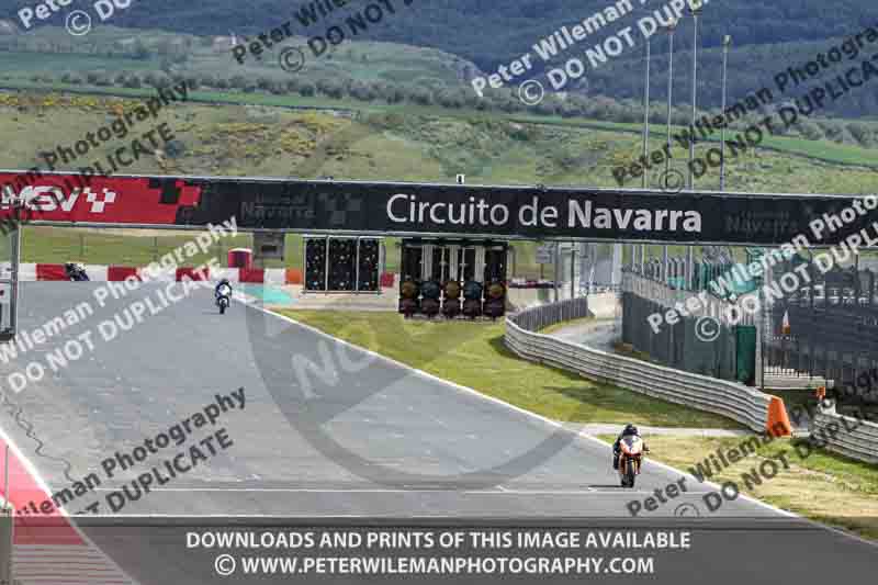 cadwell no limits trackday;cadwell park;cadwell park photographs;cadwell trackday photographs;enduro digital images;event digital images;eventdigitalimages;navarra;no limits trackdays;peter wileman photography;racing digital images;trackday digital images;trackday photos